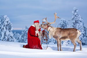 Santa-&-Reindeer-courtesy-of-visitromaniemi.com_smaller-.jpg